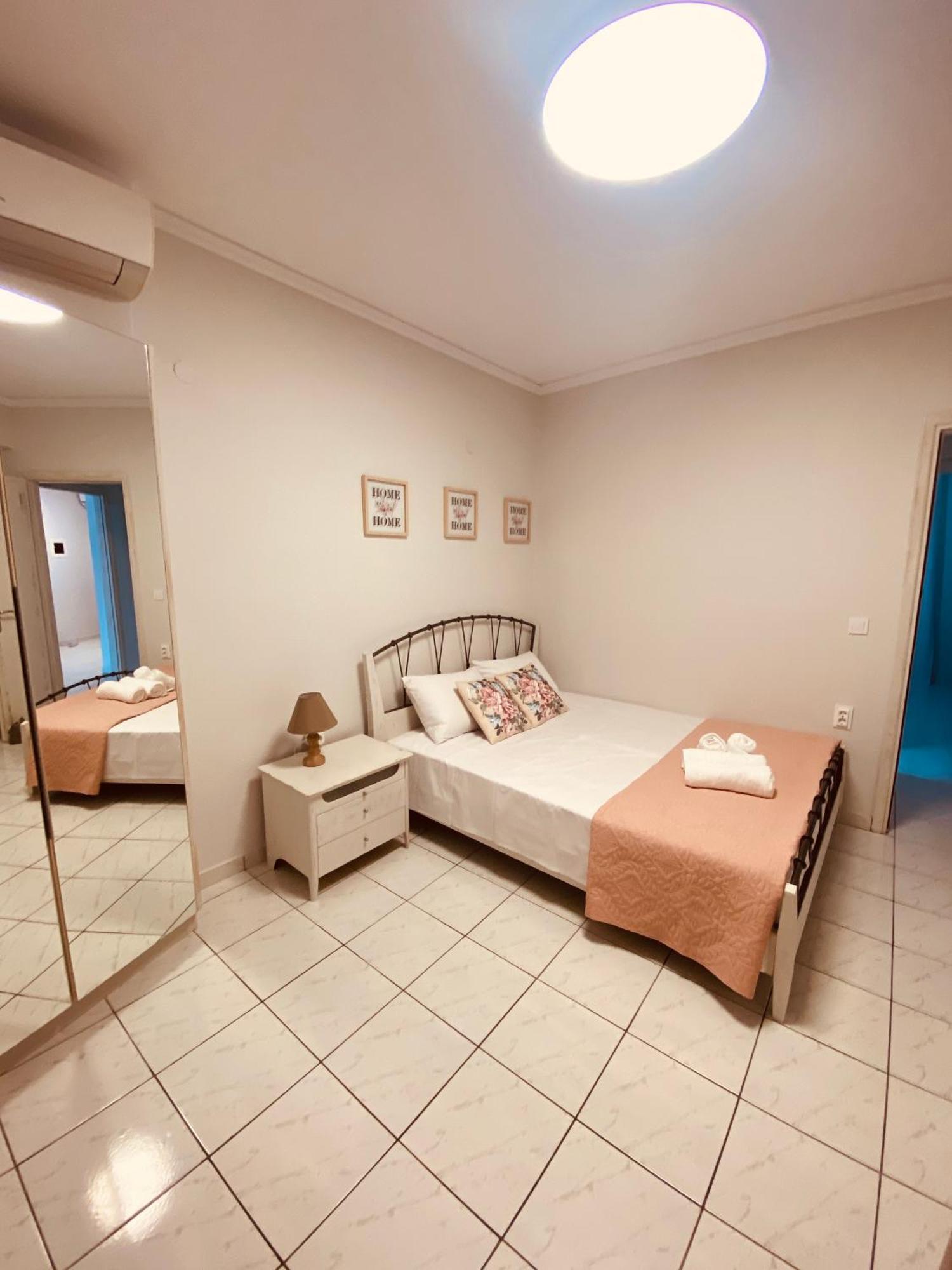 Peramore Apartment Néa Péramos Екстериор снимка
