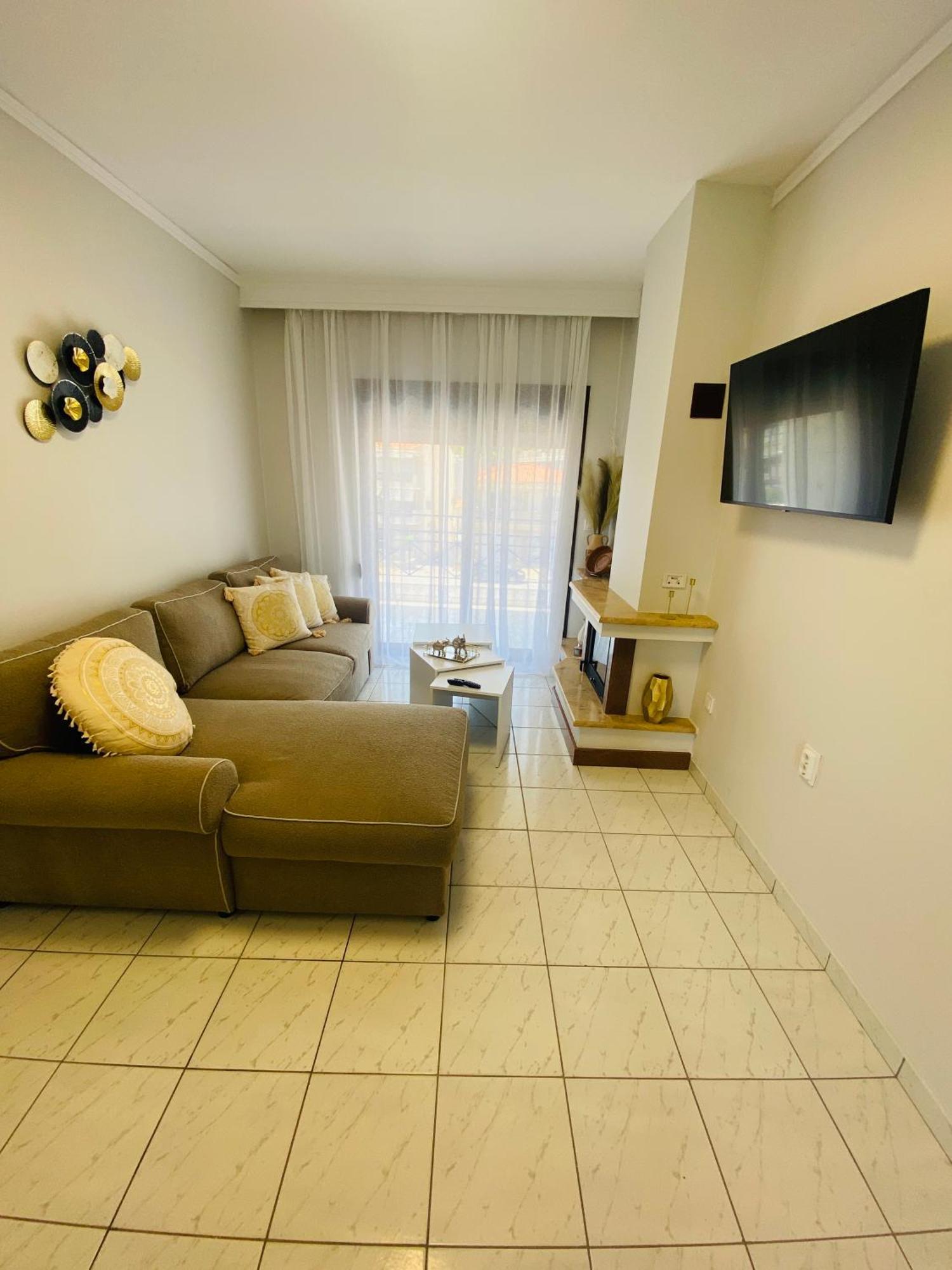 Peramore Apartment Néa Péramos Екстериор снимка