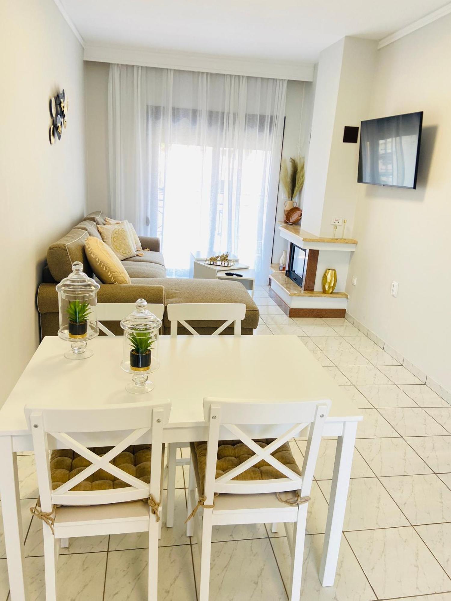 Peramore Apartment Néa Péramos Екстериор снимка
