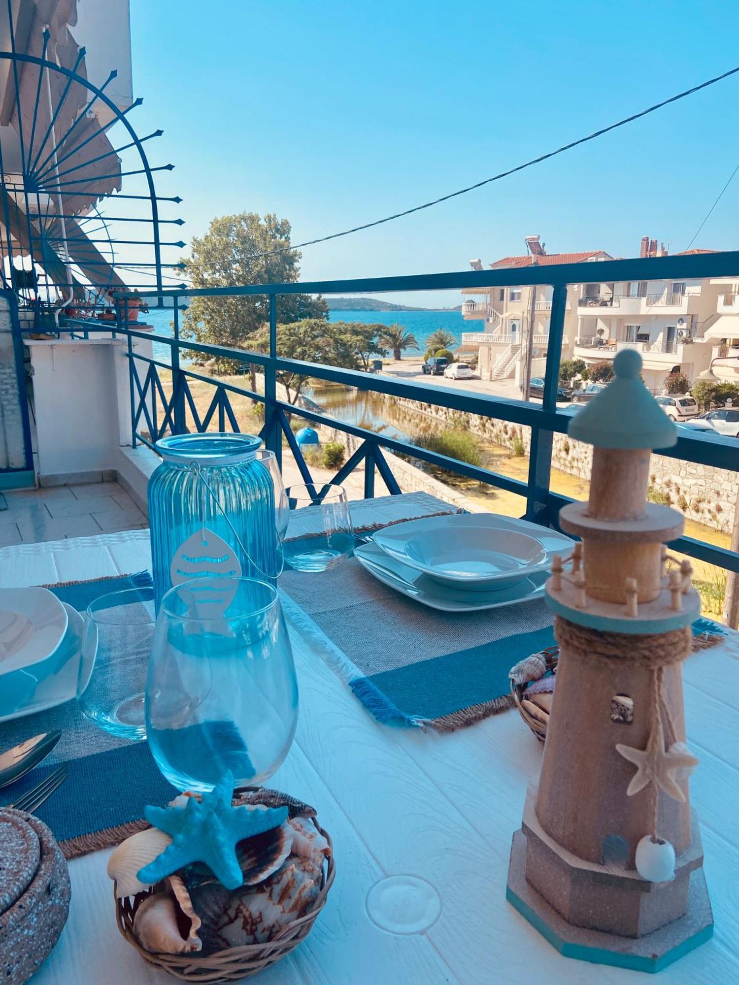Peramore Apartment Néa Péramos Екстериор снимка